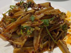 -嗨辣小聚·盘锦河蟹·海鲜烧烤龙虾(盘锦十年好店)