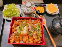 京葱鸡肉盖浇饭定食-角落里(中山公园店)