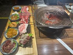 -明洞阿姨·韩式酱蟹烤肉·创意料理(三元桥店)