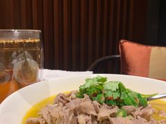 酸汤煮澳洲牛肉-镇江苏宁万豪酒店-苏筵中餐厅