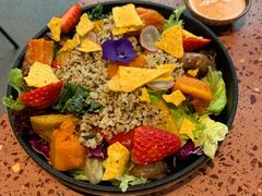 鲜果藜麦酸奶沙拉-La Terre乐田(万象城店)