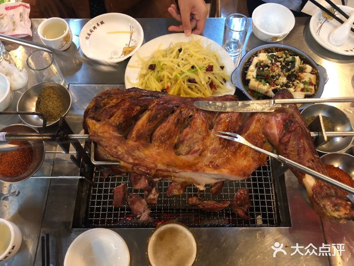 迎燕阁烤羊腿(二环南路店)图片