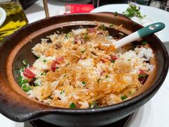 广式腊味煲仔饭-鸽子侯·家宴·平价海鲜(绿地店)