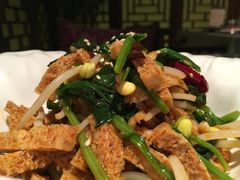 菠菜豆芽拌面筋-汉唐宴长安食府