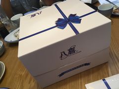 爱上草莓冰淇淋8英寸-八喜冰淇淋蛋糕(富国店)