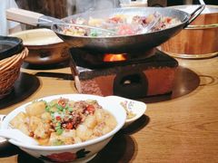 -富正毅三下锅·湘西韵味(天门山索道店)