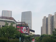 -瑞虹新天地月亮湾