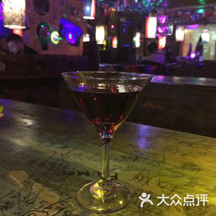 wow西餐酒吧