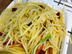 酸辣土豆丝-清真·老金烧烤(舜华南路店)