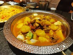 沙湾原始大盘鸡-丝路金桃·新疆菜(徐汇店)