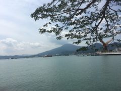 -巨鹰广场