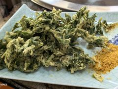 炸花椒芽-北京龙庆四季香农家饭庄·灶台鱼·碳烤虹鳟鱼(龙庆峡店)