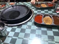 -韩红石板肉(范西路店)