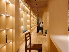 -漕河泾街道图书馆(漕河泾社区文化活动中心店)