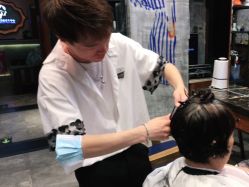 点击看大图 -T.1 hair salon烫染接发