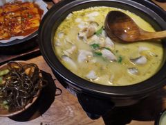 -九锅一堂酸菜鱼(学府凯德店)