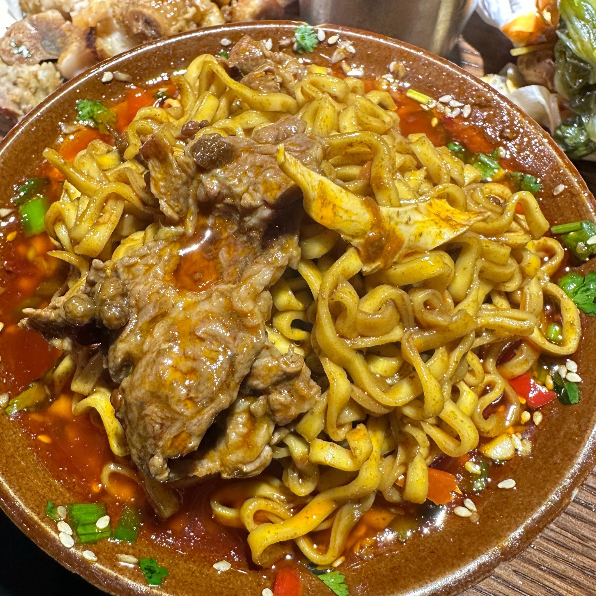 没有人能拒绝火锅里里的泡面吧!