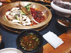 -沸炉重庆老火锅(军事博物馆店)