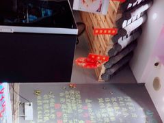 -爆炸头阿姨小四川正宗川味小吃(无任何分店)