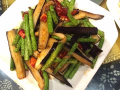 -临江餐馆二楼美食部落