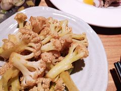 炸花菜-阿里家Miss Ali·烤肉酒馆by MIG