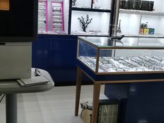 -三叶眼镜城·好视力眼镜店