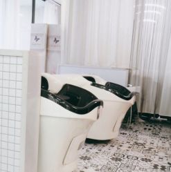 -ON STAR SALON