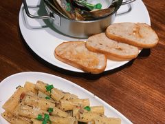新西兰青口配蒜香白酒奶油汁-Bistro 63 创意融合料理(广粤天地店)