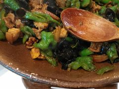 -丹江口渔村·湘味厨房(桃园店)