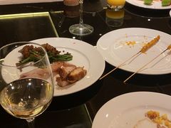 -大中华希尔顿酒店-念自助餐·嗨啤·小龙虾