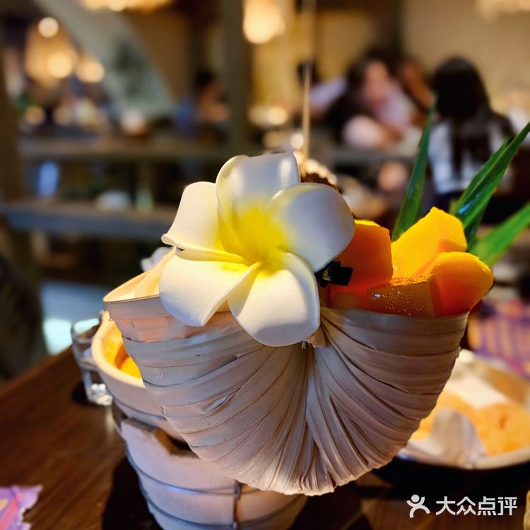 泰妃殿在中山公园开新店了，造福长宁[吐]