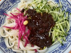 老北京炸酱面-门框胡同百年卤煮(鸟巢店)