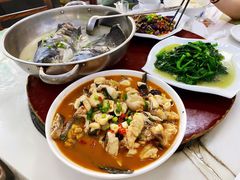 -老农民柴火灶鲜鱼馆