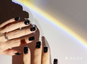 让琪琪帮忙做了一年的款式 每次完成度都很高～ 