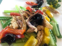 -御满江海鲜酒家(洛溪新城店)