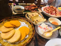 -老滇山寨•云南特色菜•地方菜•民族风情歌舞表演(金碧店)