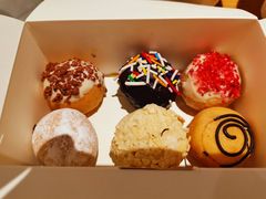 彩虹多拿滋-Tims天好咖啡·贝果(东方广场店)