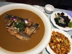 -阿三鱼头泡饼·家常菜