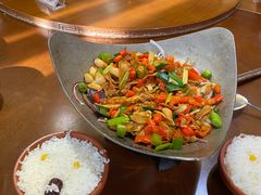 -东口码头·烧鸽子·鱼头泡饼·地方菜(金鹰悦城店)