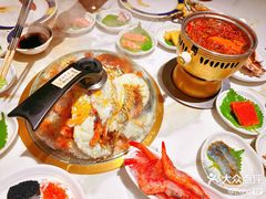 -雍容荟活帝王蟹活龙虾自助(苏宁旗舰店)