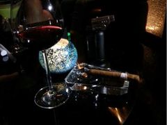 鸡尾酒和雪茄-广州四季酒店·天吧·高空酒吧