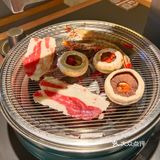 都是免费的。试问哪家烤肉店会这么多的配料给你配烤肉啊喂！