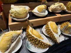 -雍容荟帝王蟹活龙虾展台自助(IFS黑金店)
