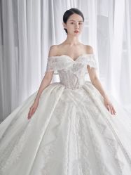 -Renee芮亦婚纱(原丽莎)