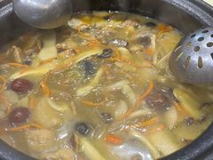 -菌之家·专业纯野生菌火锅·特色炒菌