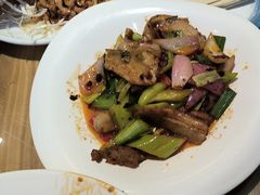 -严记小天府酸菜鱼(西四路店)