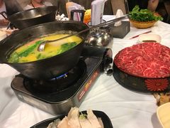 -鲜入围煮花胶鸡海鲜火锅