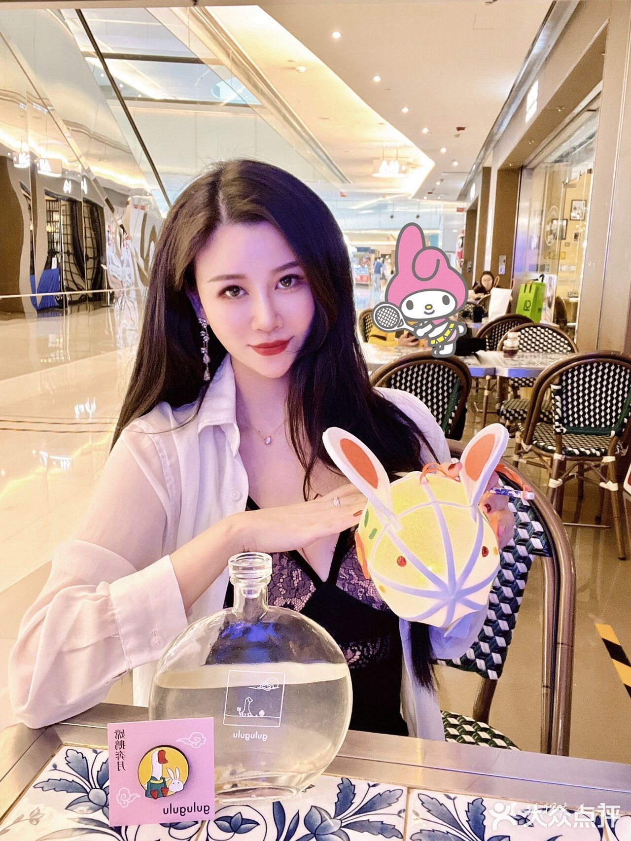 🌙抬头看，今晚月色真美，要不要来一杯椰子水？