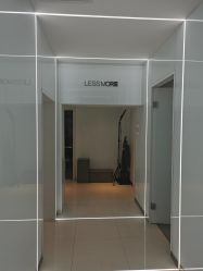 -LESSMORE科技头皮理容中心