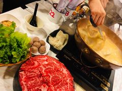 -鲜入围煮花胶鸡海鲜火锅